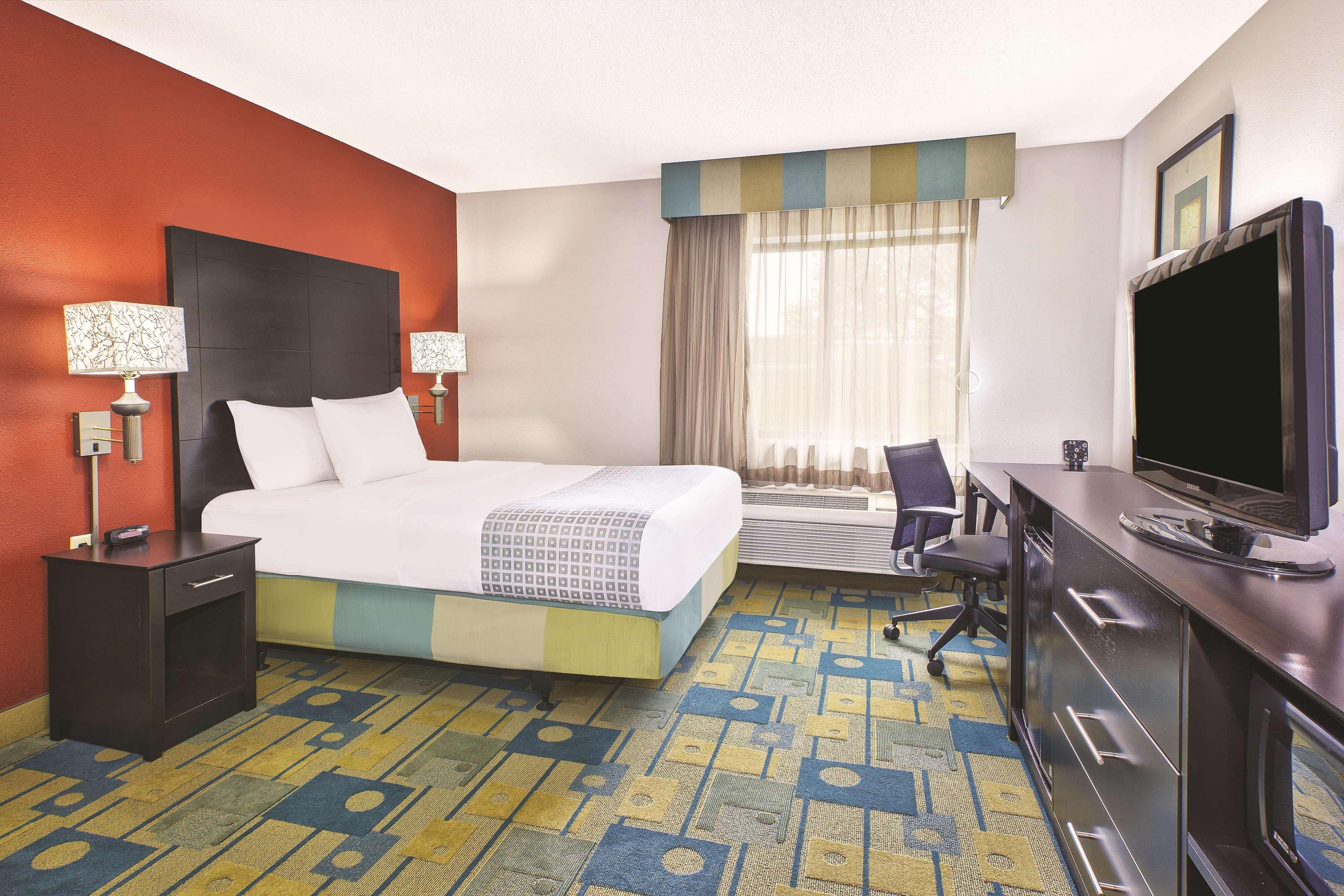 La Quinta Inn by Wyndham Toledo Perrysburg Bagian luar foto