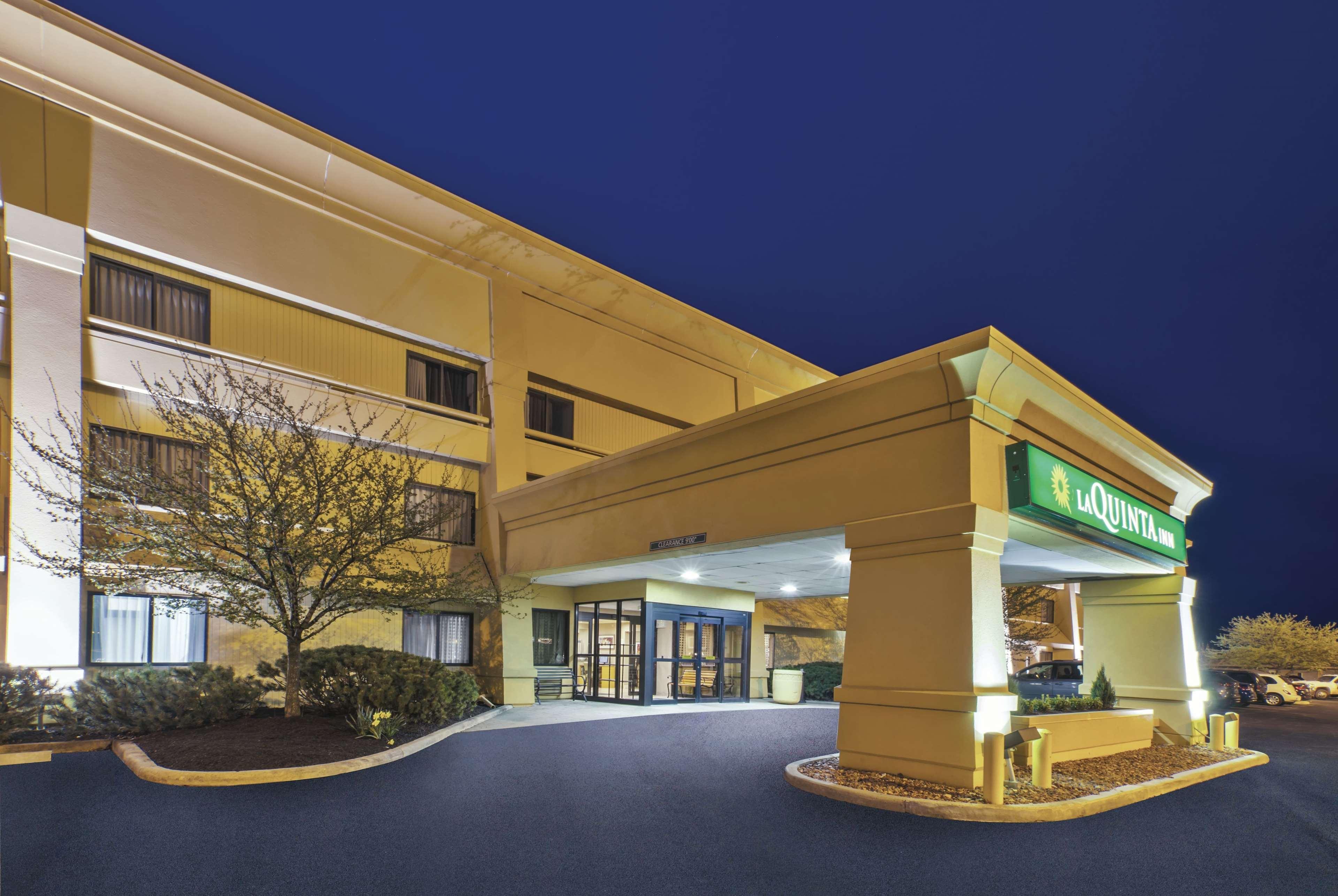 La Quinta Inn by Wyndham Toledo Perrysburg Bagian luar foto