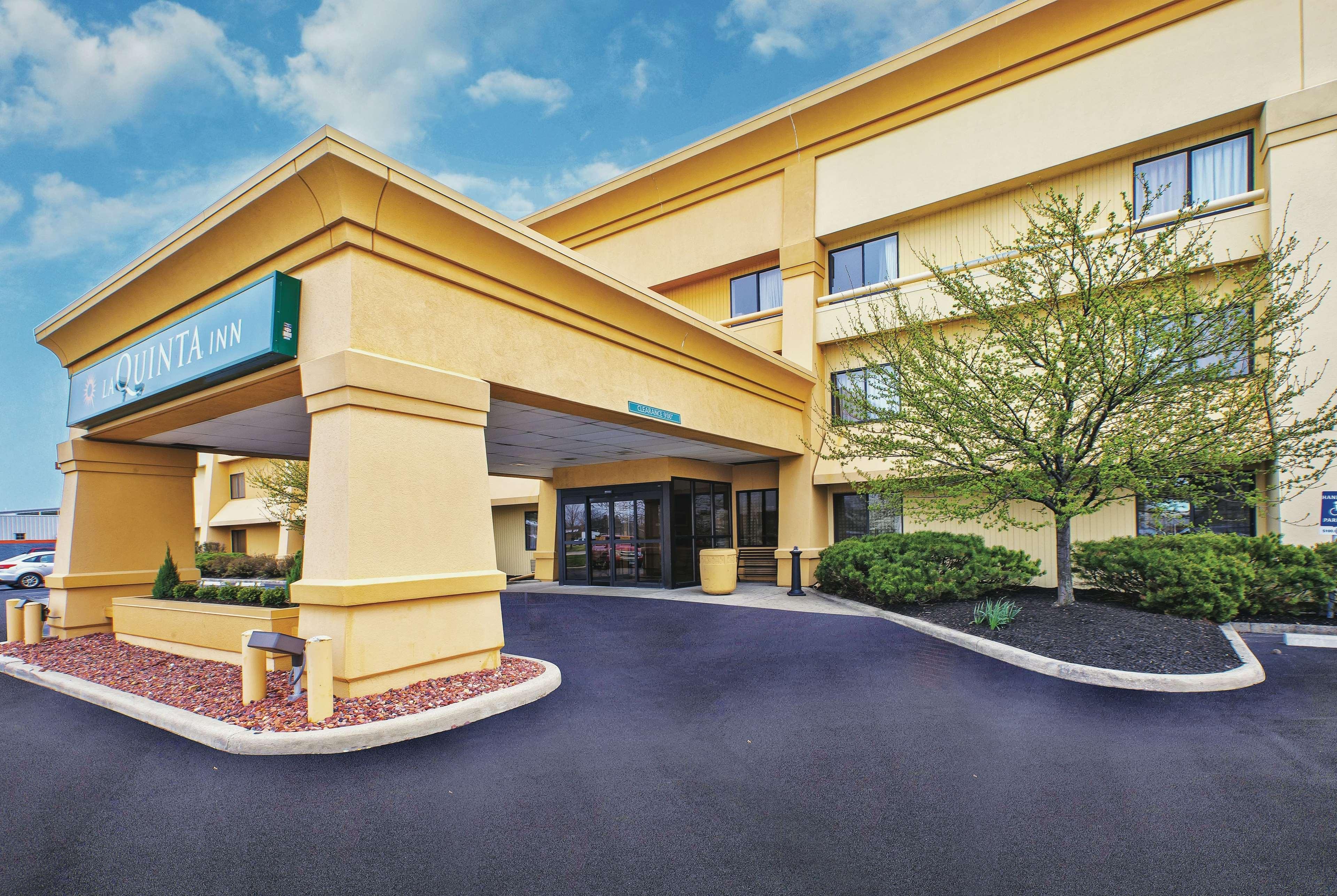 La Quinta Inn by Wyndham Toledo Perrysburg Bagian luar foto