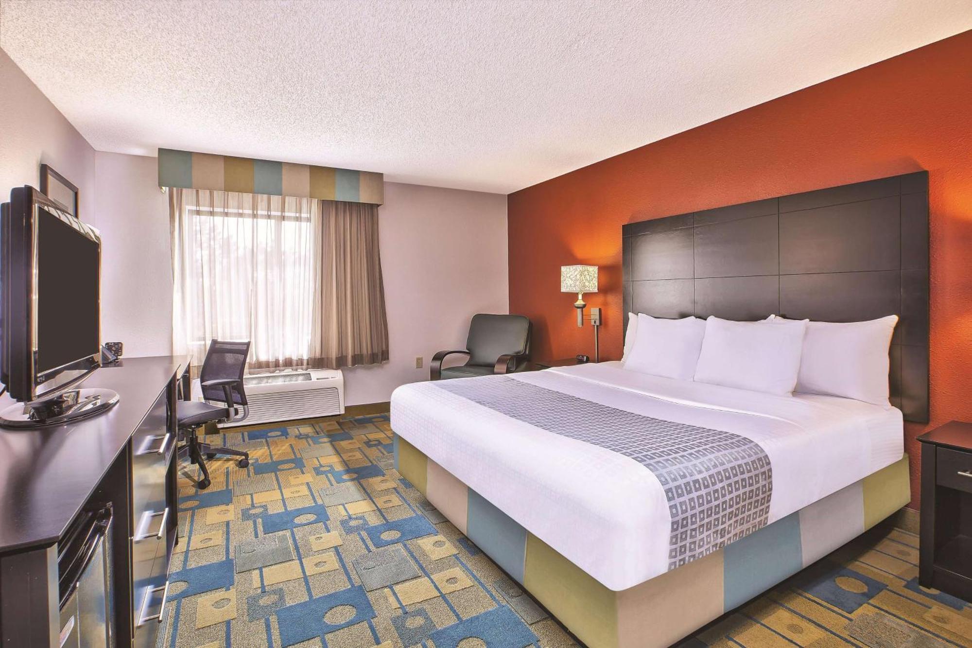 La Quinta Inn by Wyndham Toledo Perrysburg Bagian luar foto