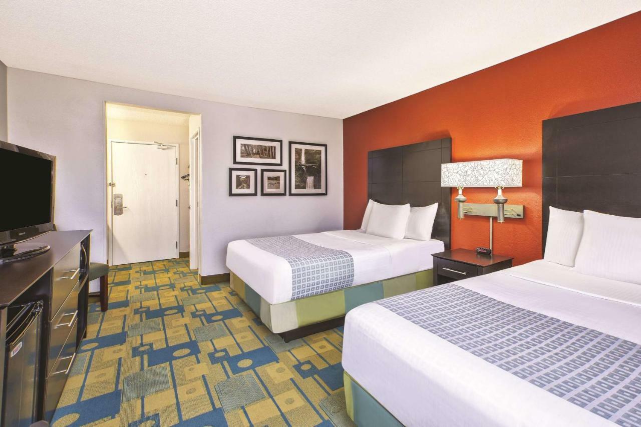 La Quinta Inn by Wyndham Toledo Perrysburg Bagian luar foto